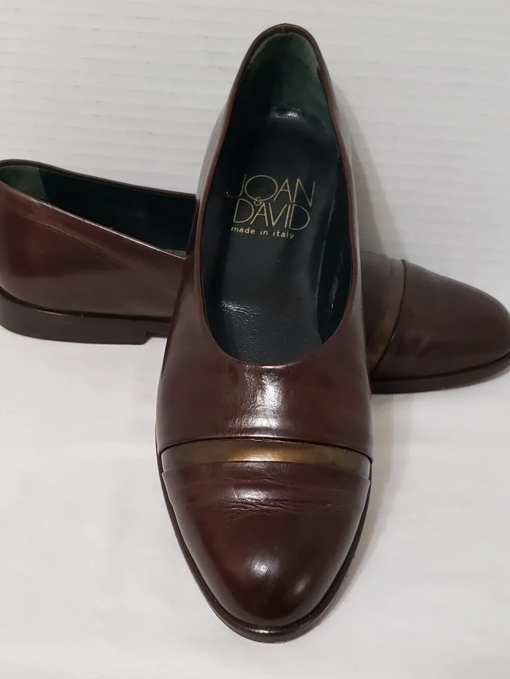 Vintage Burgundy Joan & David Flat Shoes Size 6.5M Bronze Accent Made In Italy